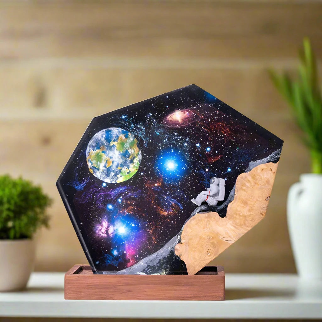 Moonview Space Resin Table Lamp