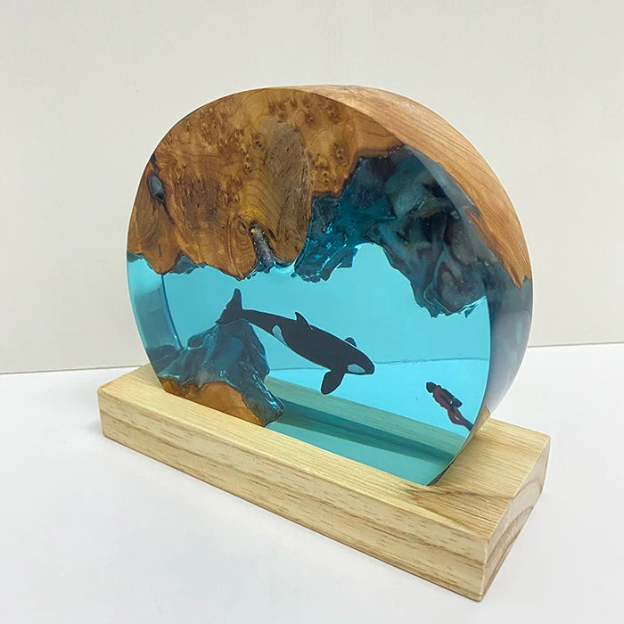 Circle Orca and Diver Underwater Resin Table Light