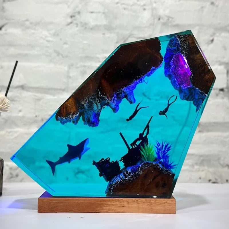 Freediving Whaleshark Shipwreck Resin Lamp
