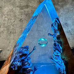 The One Ring Triangular Resin Table Lamp