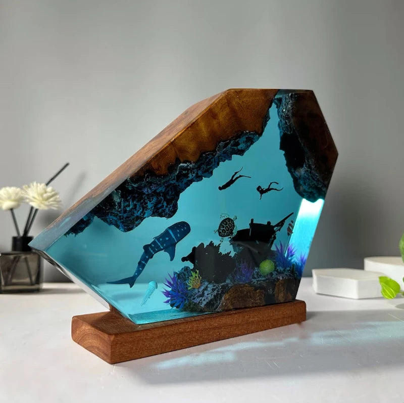 Glowing Halo Seabed Resin Table Lamp