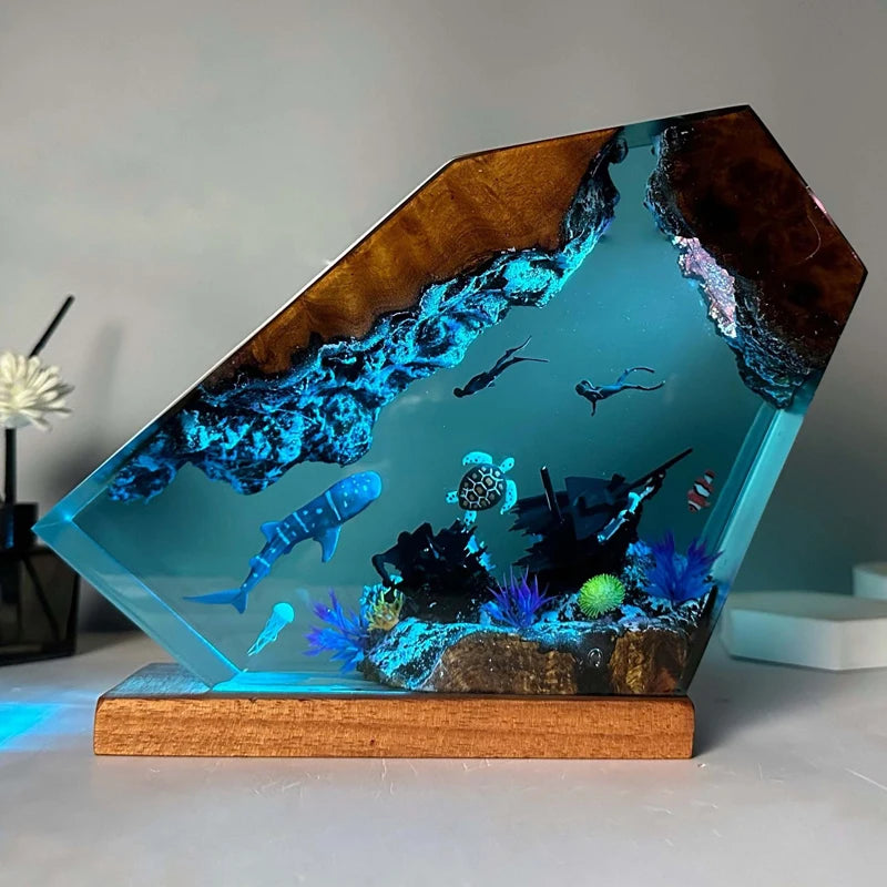 Glowing Halo Seabed Resin Table Lamp
