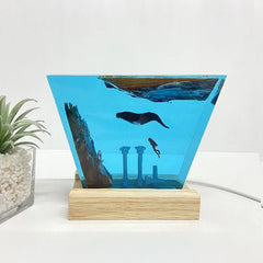 Pillars Whale and DIver Underwater Resin Table Light