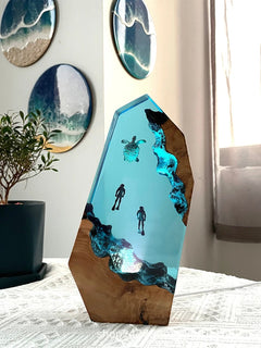 Divers and Turtle Underwater Resin Table Light