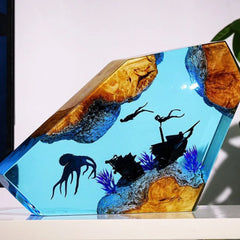 Octopus and Divers Resin Table Lamp