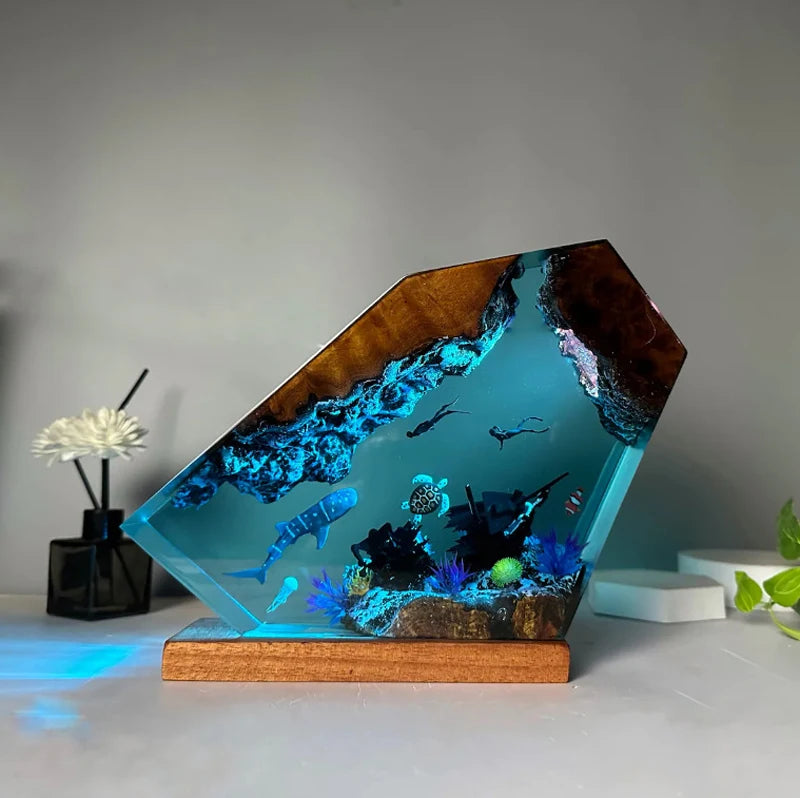 Glowing Halo Seabed Resin Table Lamp