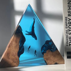 Triangle Whale and Divers Underwater Resin Table Light