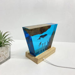 Pillars Whale and DIver Underwater Resin Table Light